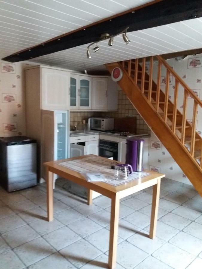 Martin Villa Saint-Gal-sur-Sioule Buitenkant foto